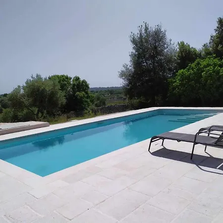 Trullo Fragnelli تْشيستيرنِنو